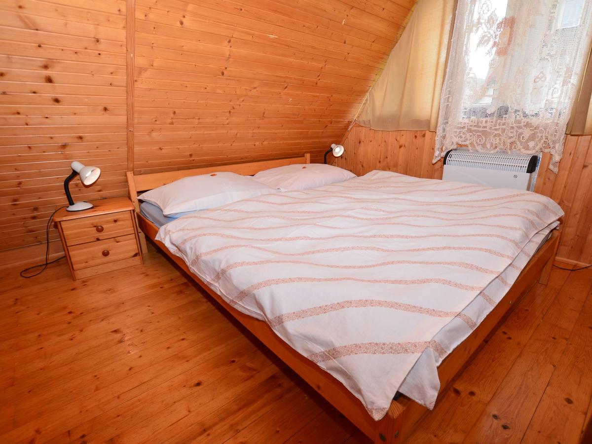 Nice Holiday Home In The Ore Mountains Only 500M From The Chairlift Loučná pod Klínovcem Kültér fotó