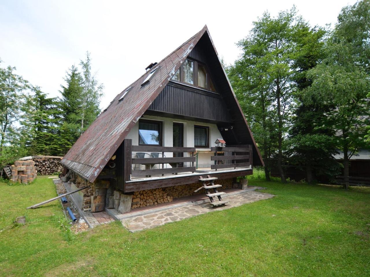 Nice Holiday Home In The Ore Mountains Only 500M From The Chairlift Loučná pod Klínovcem Kültér fotó