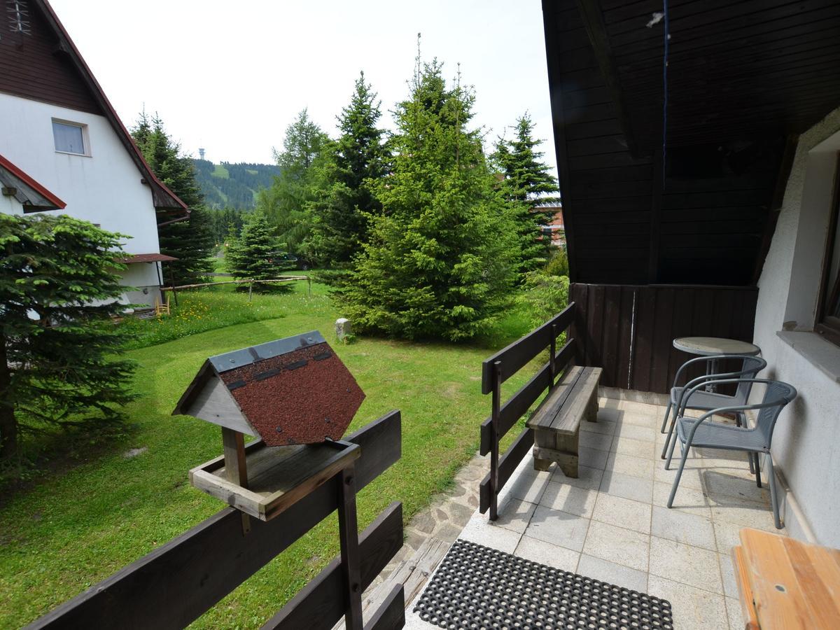 Nice Holiday Home In The Ore Mountains Only 500M From The Chairlift Loučná pod Klínovcem Kültér fotó